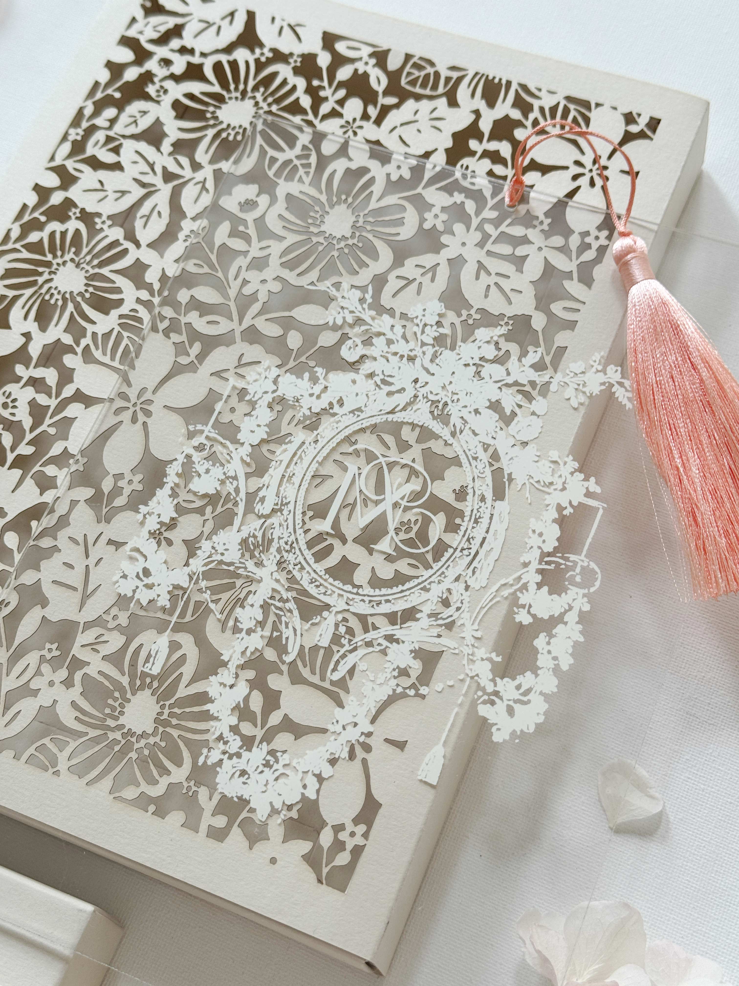 The Acrylic Keepsake Suite | Dried Flower