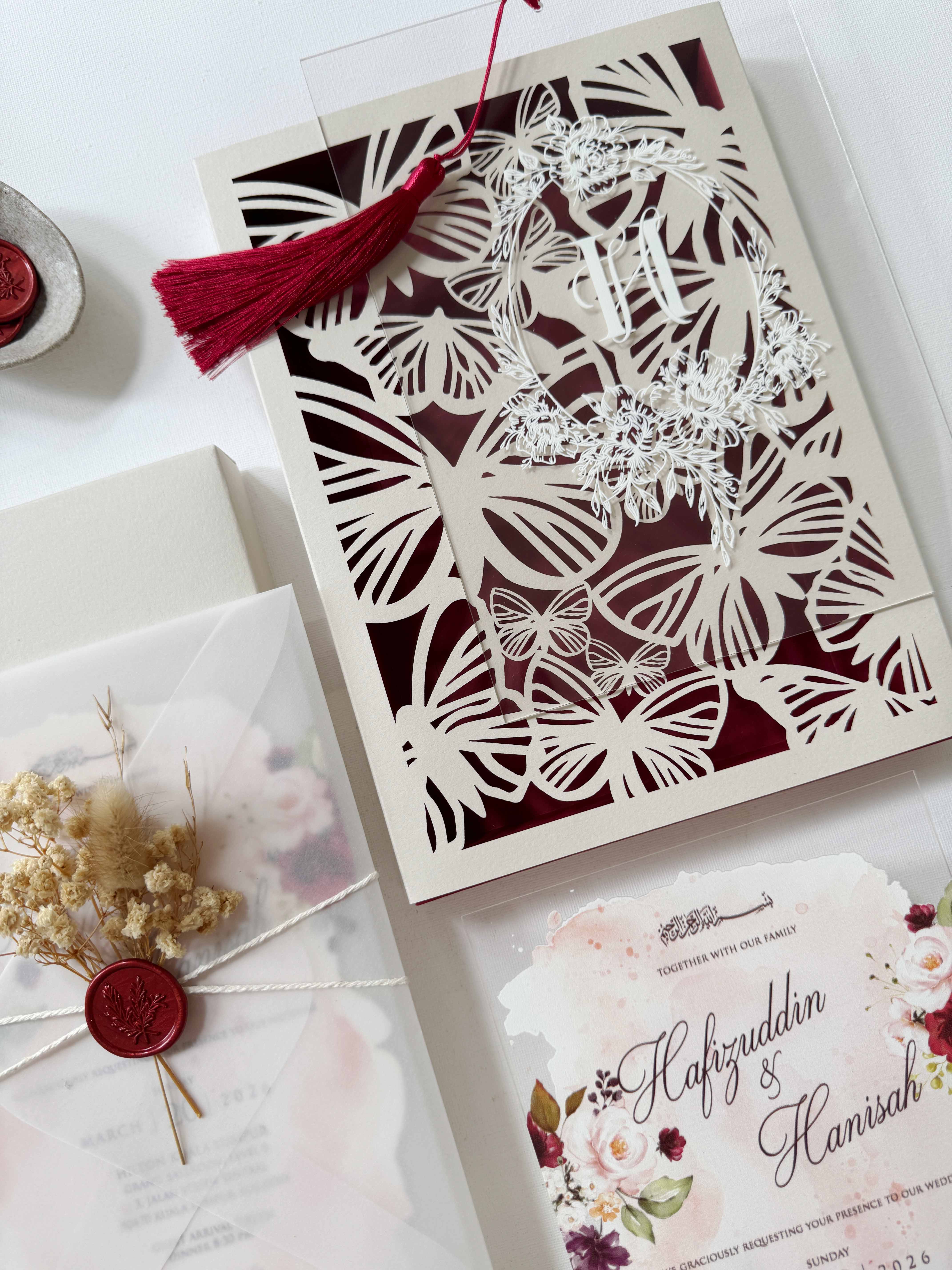 The Acrylic Keepsake Suite | Dried Flower