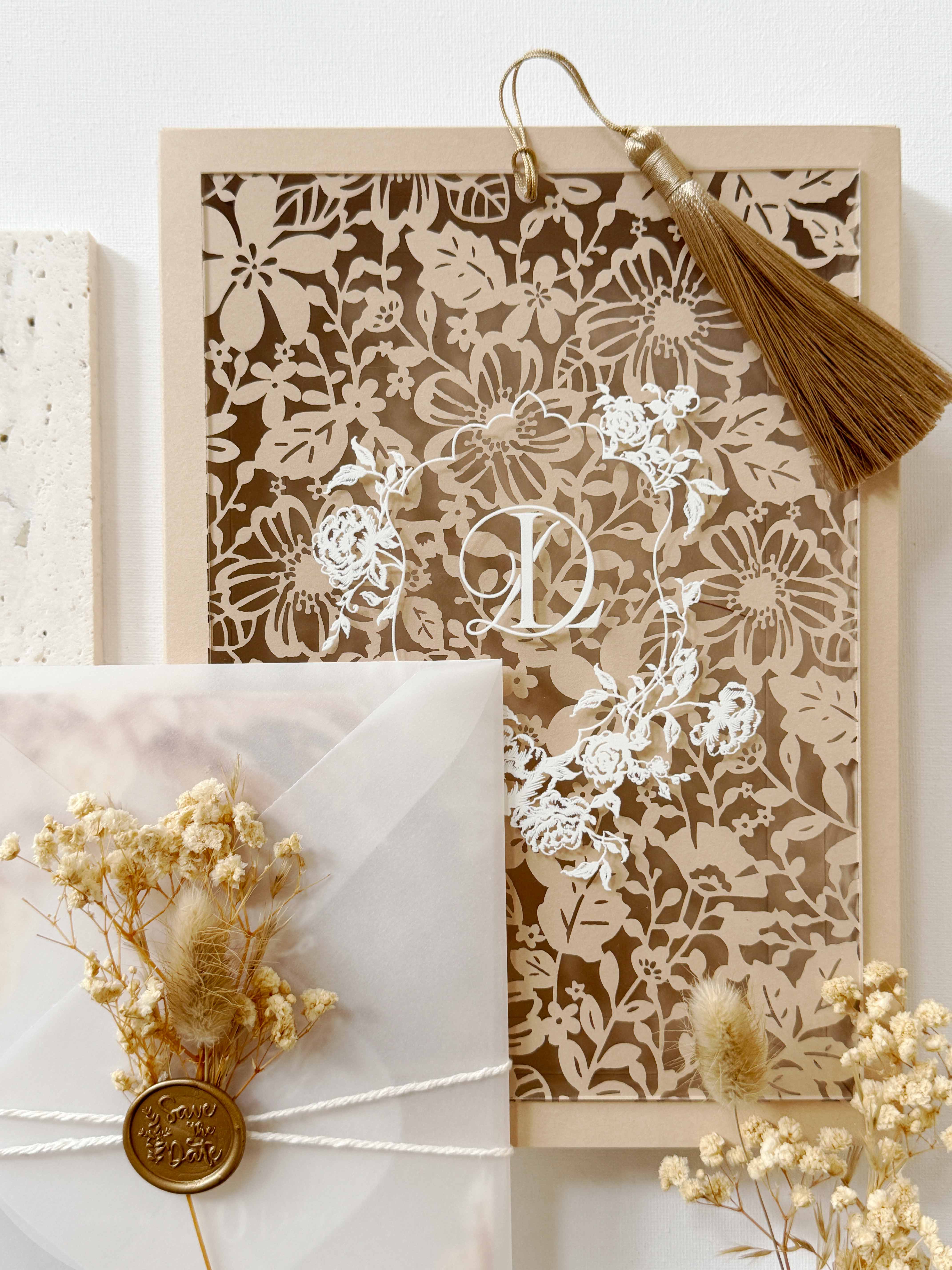 The Acrylic Keepsake Suite | Dried Flower