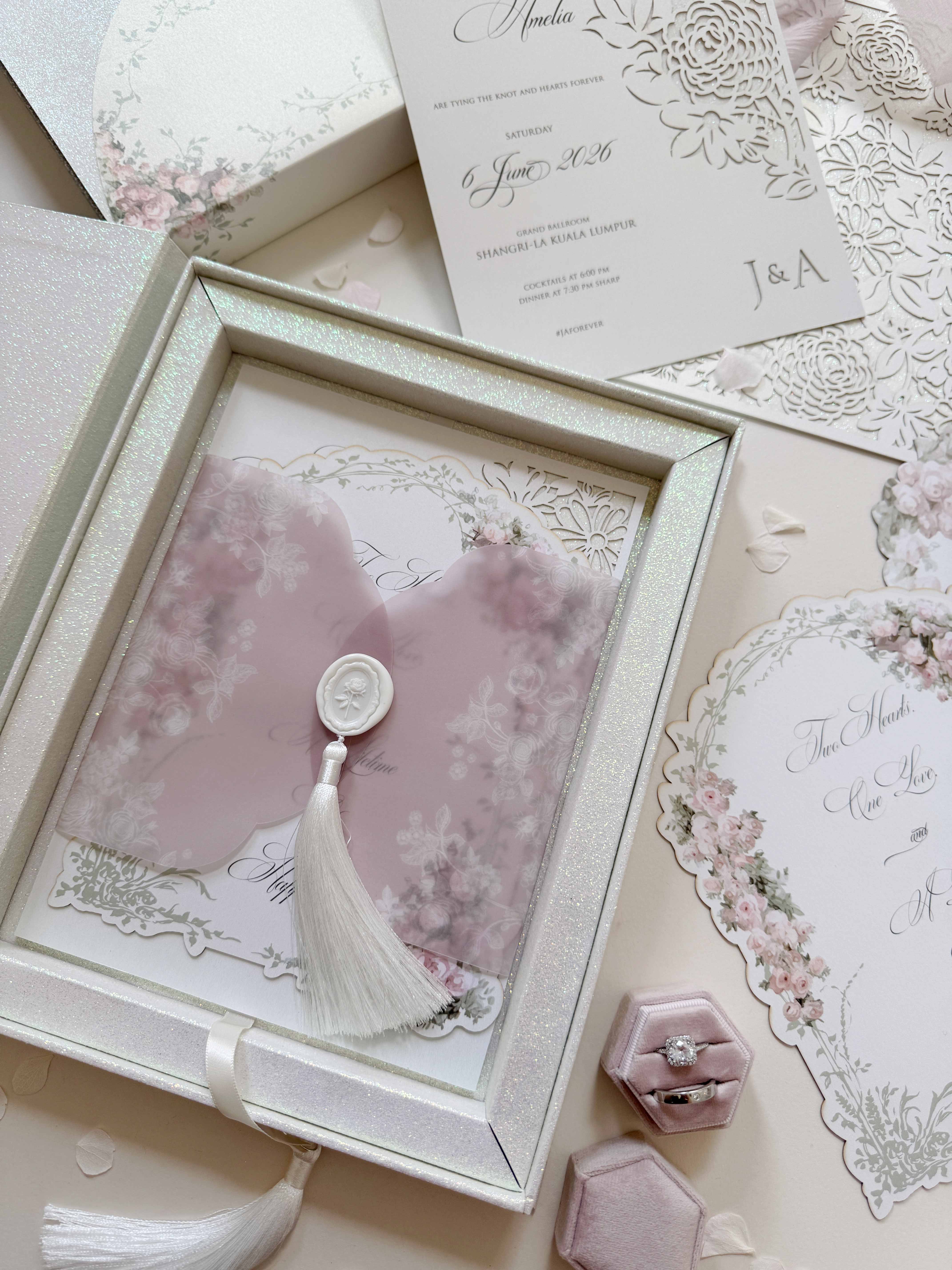 The Glitter Luxury Suite - Special Edition