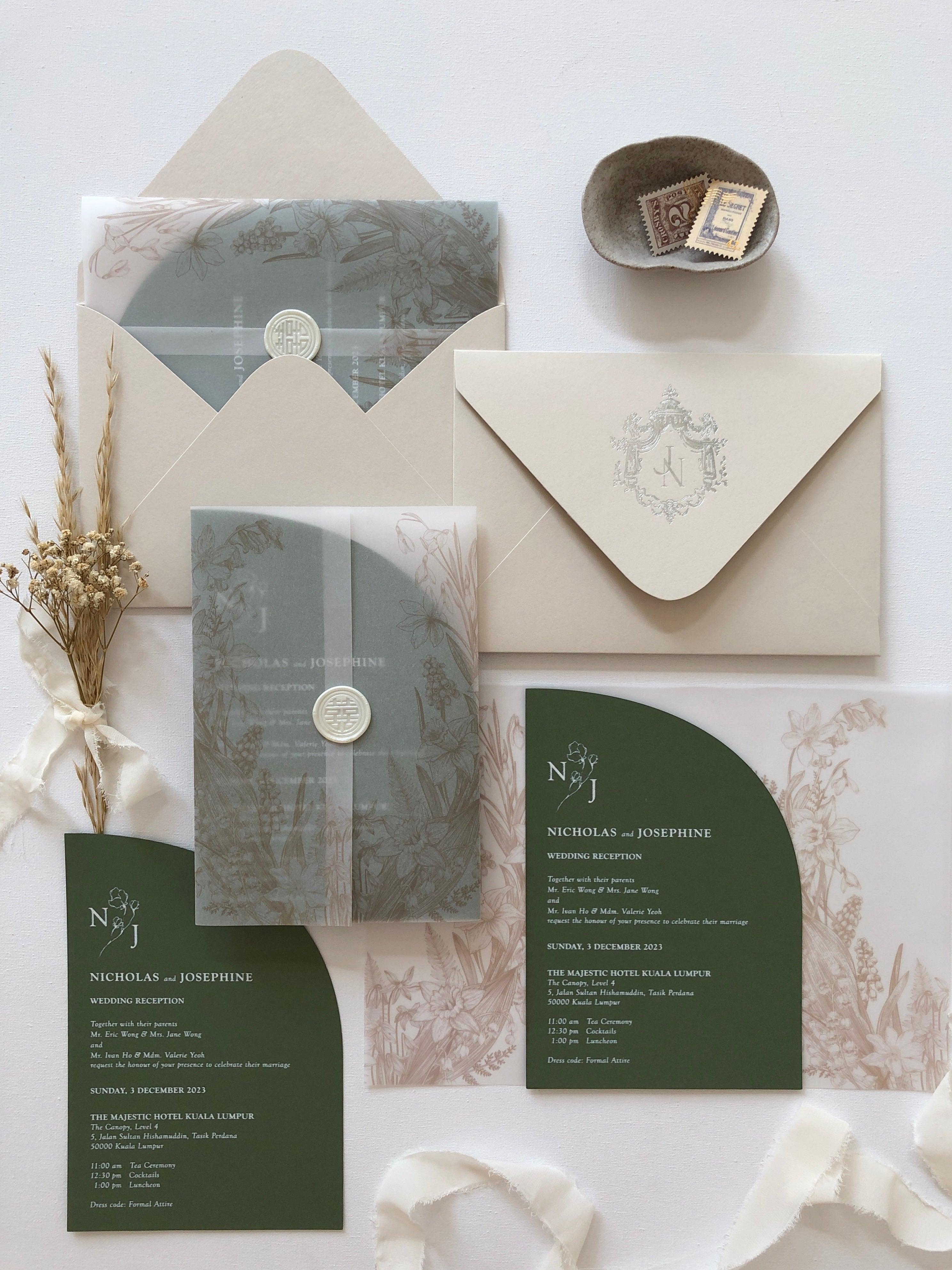 Keepsake Arch Wedding Invitation | No. 019 Nicholas & Josephine