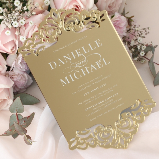 THE HOTTEST 3 WEDDING INVITATIONS TRENDS FOR 2023/2024 4